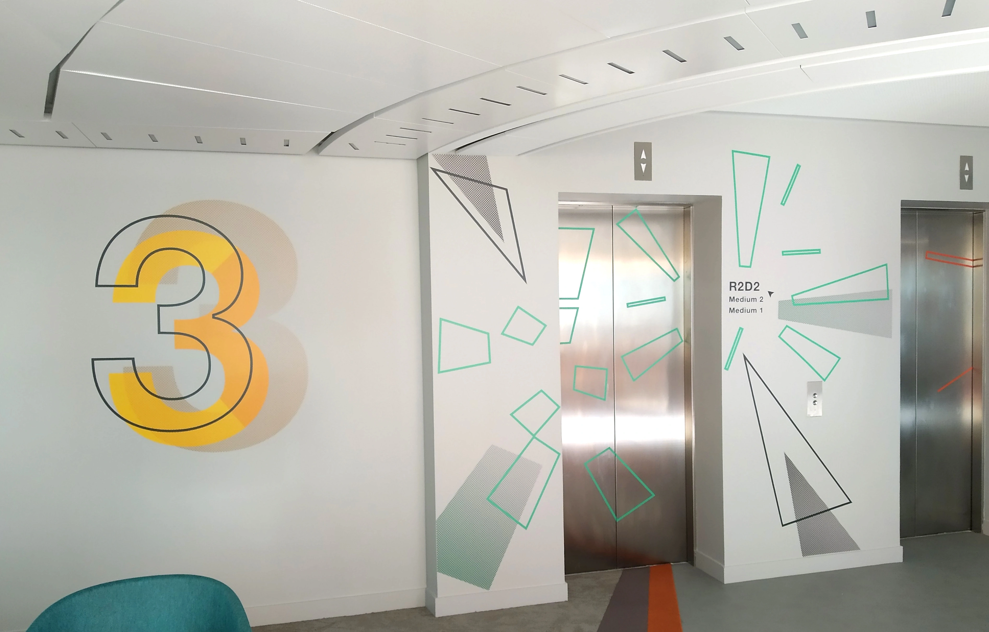 Signalétique intérieure : le guide complet pour optimiser vos espaces